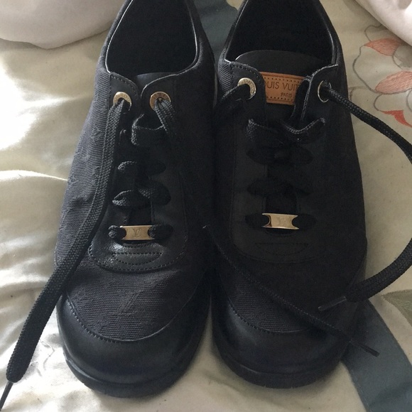 Authentic LV sneaker 👟 - Picture 7 of 8